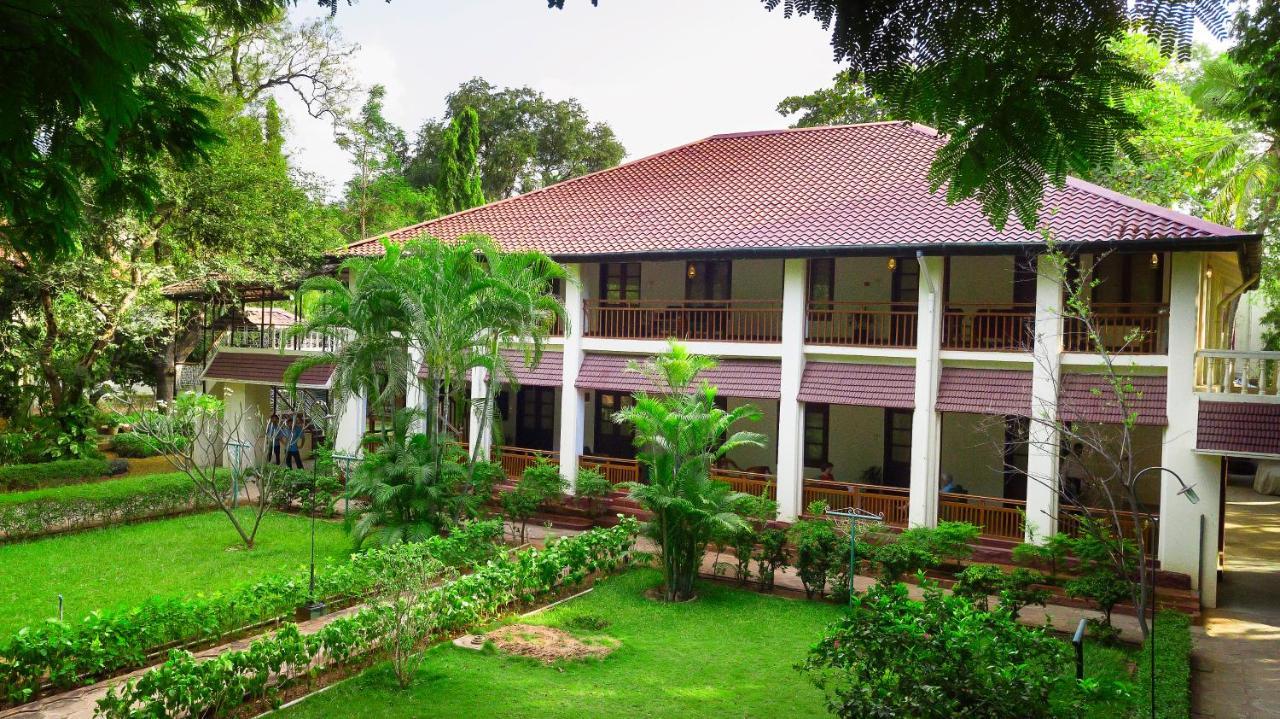 Heritage Madurai Exterior photo The main building of the university